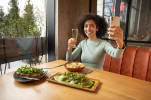 投稿についてもっと詳しく Conubia nostra per inceptos himenaeos